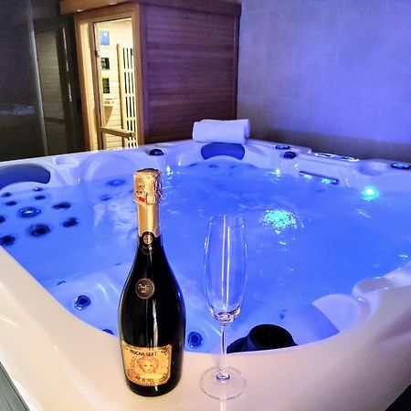 Grand Spa Harrachov - Wellness Luxusni Apartman S Velkou Virivkou, Saunou, Kuchyni A Venkovnim Posezenim V Centru Harrachova Extérieur photo