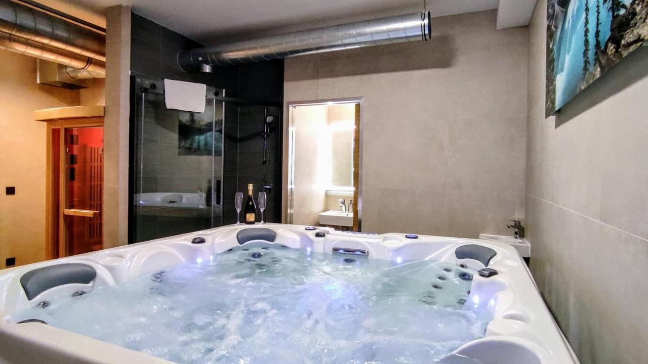 Grand Spa Harrachov - Wellness Luxusni Apartman S Velkou Virivkou, Saunou, Kuchyni A Venkovnim Posezenim V Centru Harrachova Extérieur photo