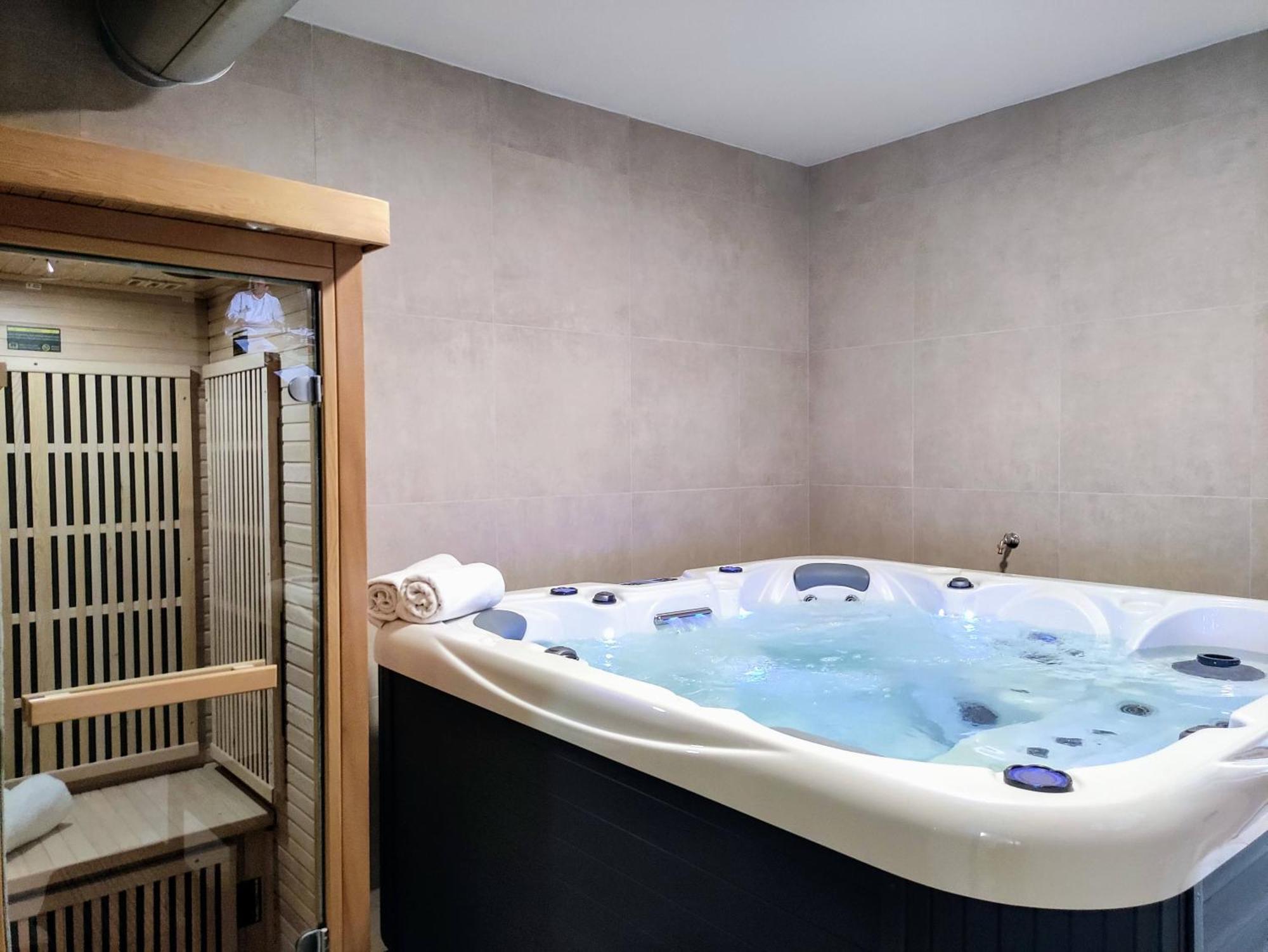 Grand Spa Harrachov - Wellness Luxusni Apartman S Velkou Virivkou, Saunou, Kuchyni A Venkovnim Posezenim V Centru Harrachova Extérieur photo